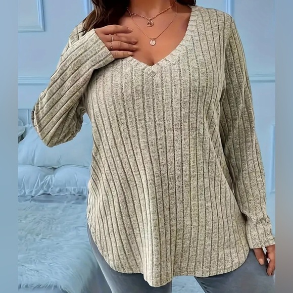 Women's V-Neck Ribbed Short Sleeve Top - Gray - Picture 3 of 4